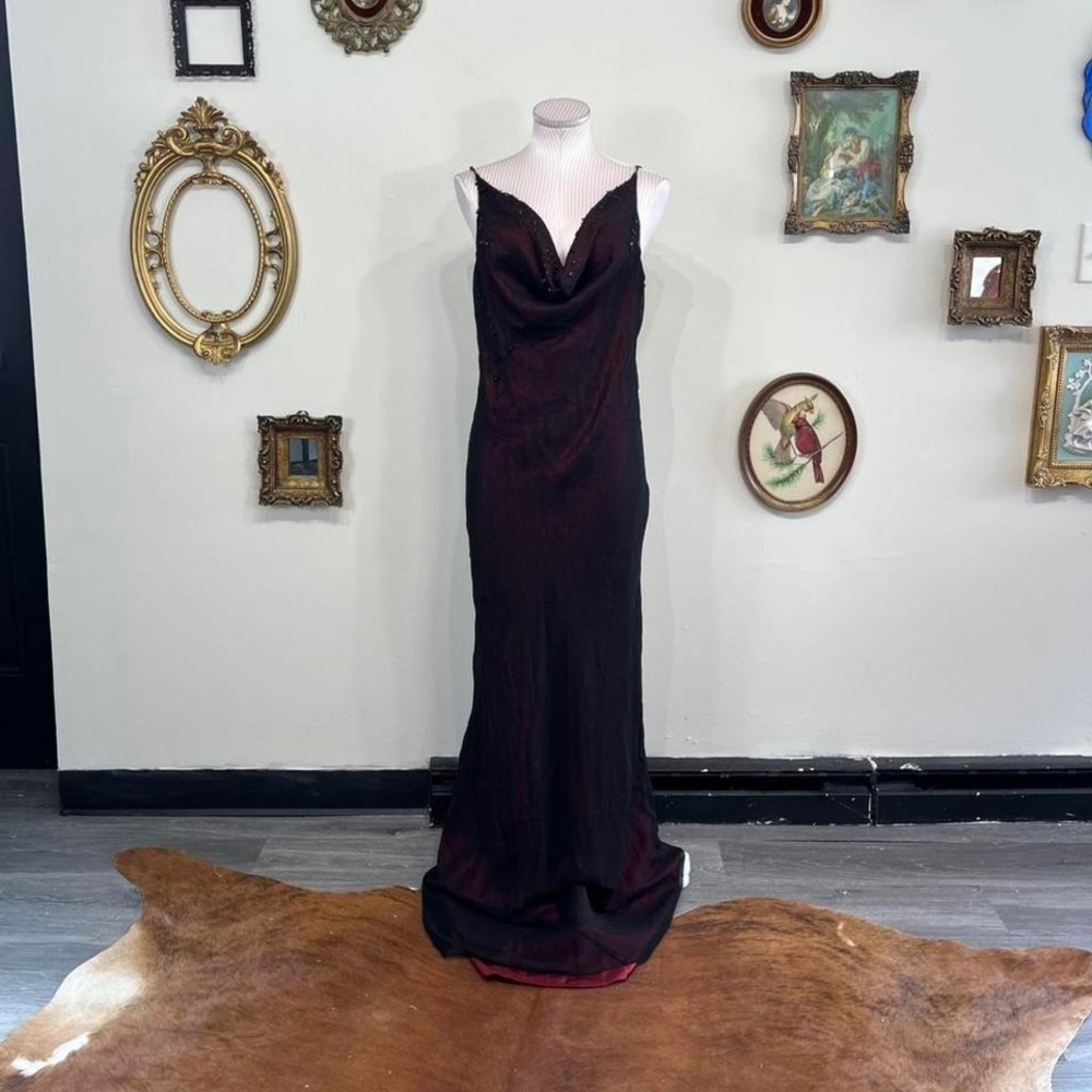 Vintage Tahari Burgundy Silk Chiffon Evening Gown – Neiman Marcus – Size 14